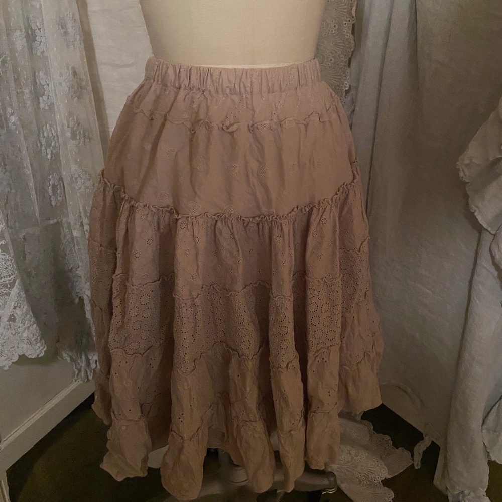 Skirt layered